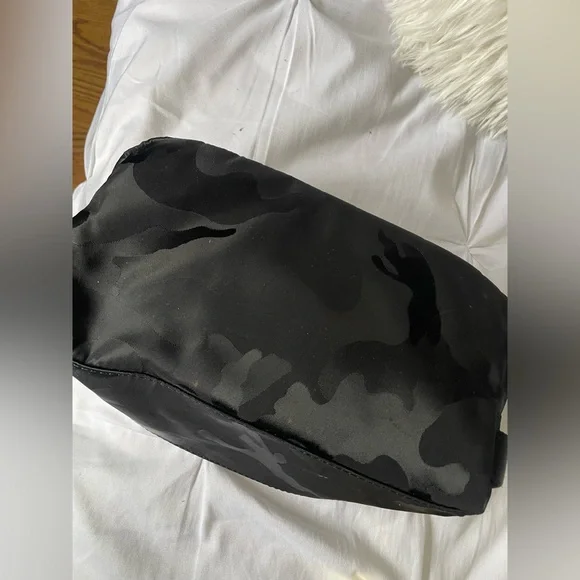 Michael Kors Black Camouflage toiletry bag - Picture 5 of 10